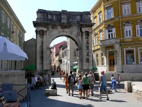 Apartments Forum Pula