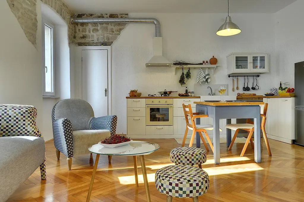 Apartments Forum プーラ