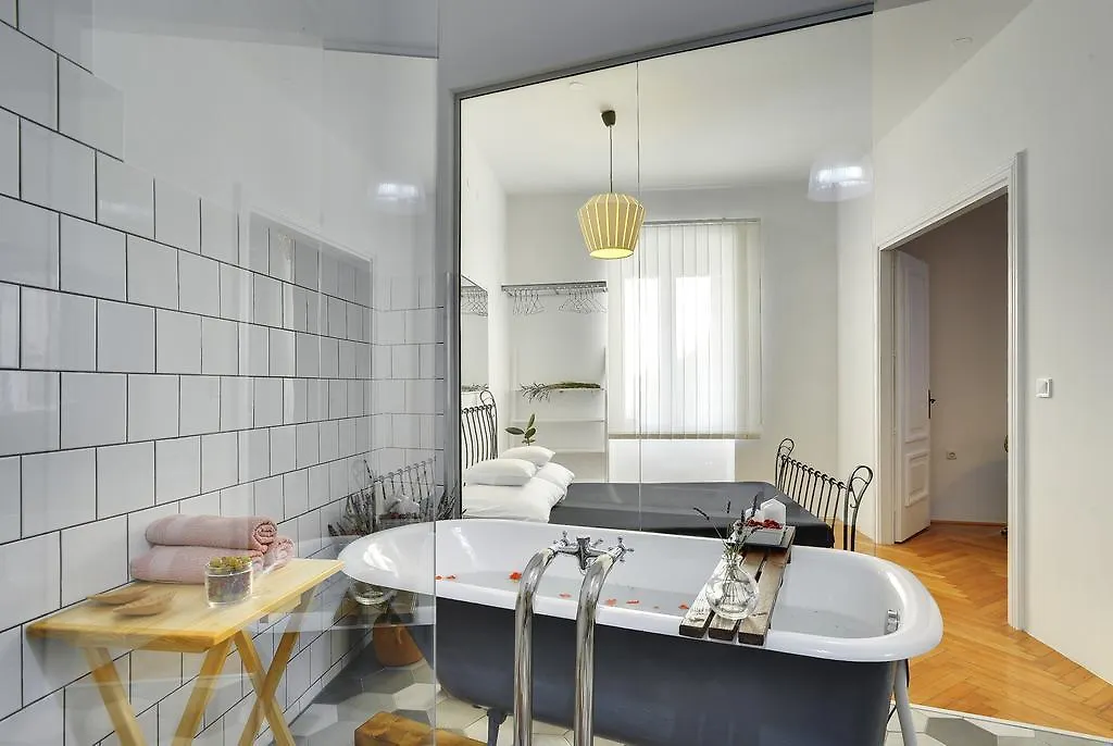 Apartments Forum Pula Hırvatistan